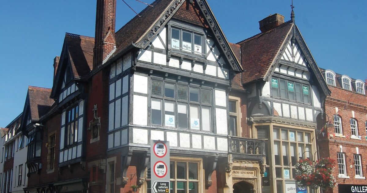 Historisches Fachwerkhaus in einer Stadtstraße